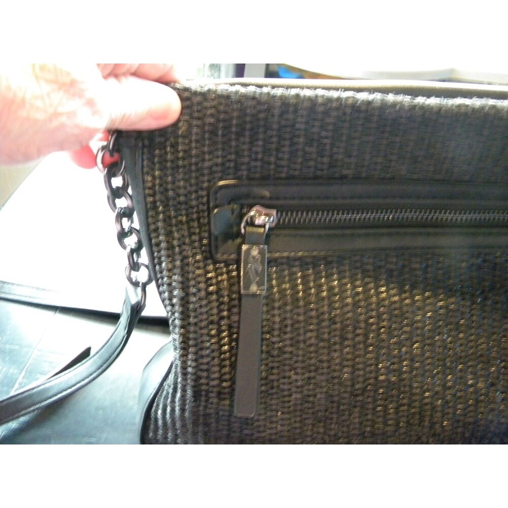Simply Vera Remsen Crossbody Bag - Picture 8 of 11